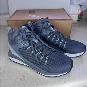 Columbia Graphite and Green Trail Shoes